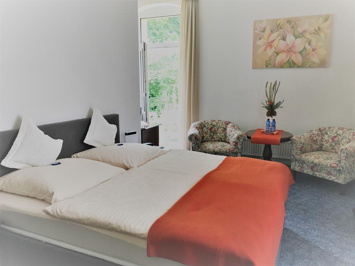 Hotel Carolinenhof Bad Pyrmont Bagian luar foto