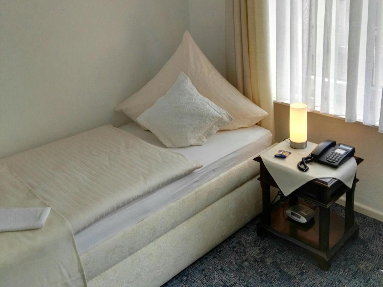 Hotel Carolinenhof Bad Pyrmont Bagian luar foto